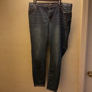 W62 Women's Signature Skinny Fit Jeans - Sz 16